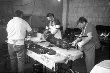 Scheierfest 1995 – Zoubreedung vum Fierkel: Poos Pierrot, Honnef Andreas an Schuller Jos